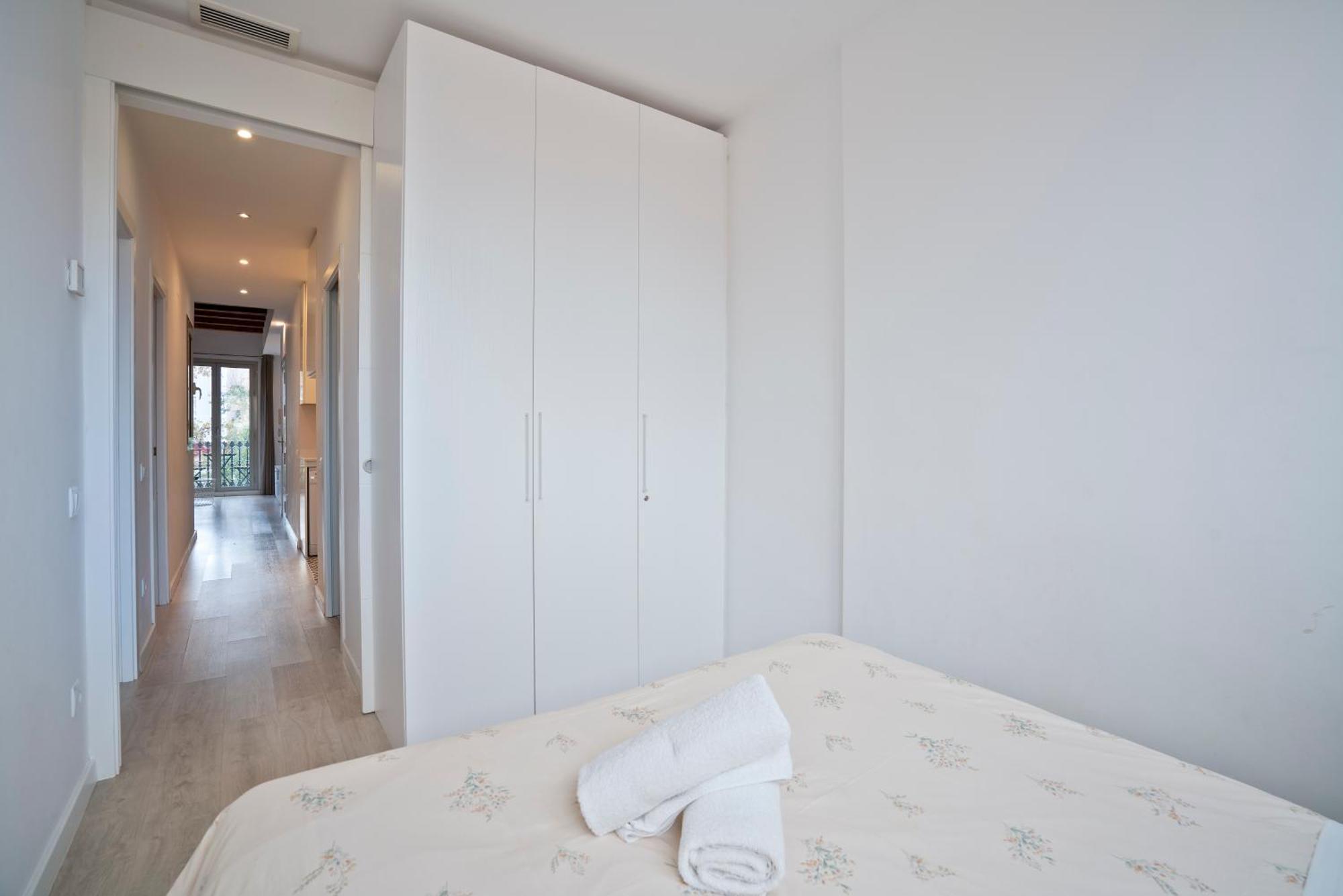Bcnstop Sant Pau Suites Barcelona Bagian luar foto